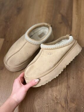 UGG Women's Tan Suede Slip-On Platform Clog Slippers